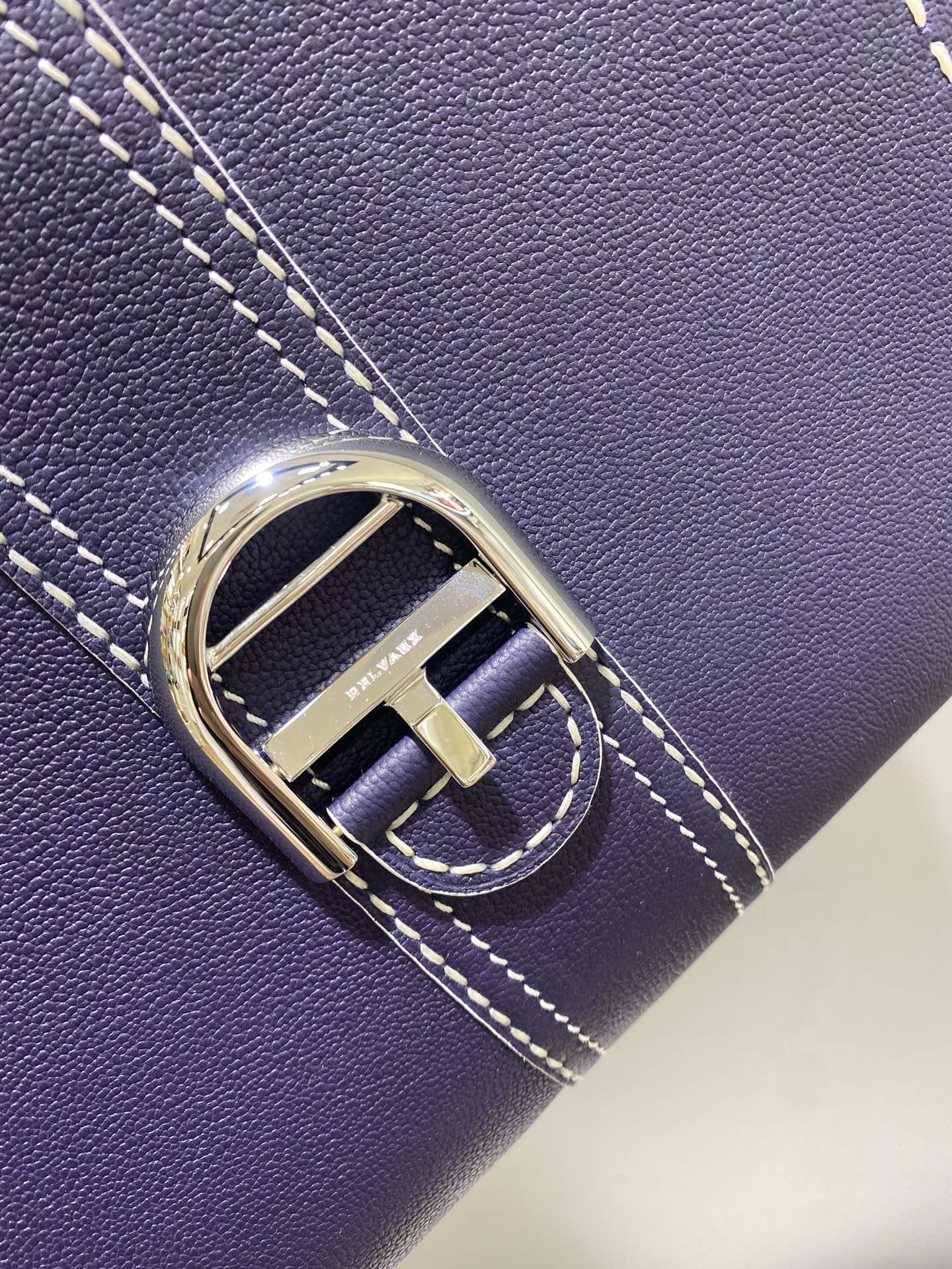 델보 브리앙 박스백 미듐